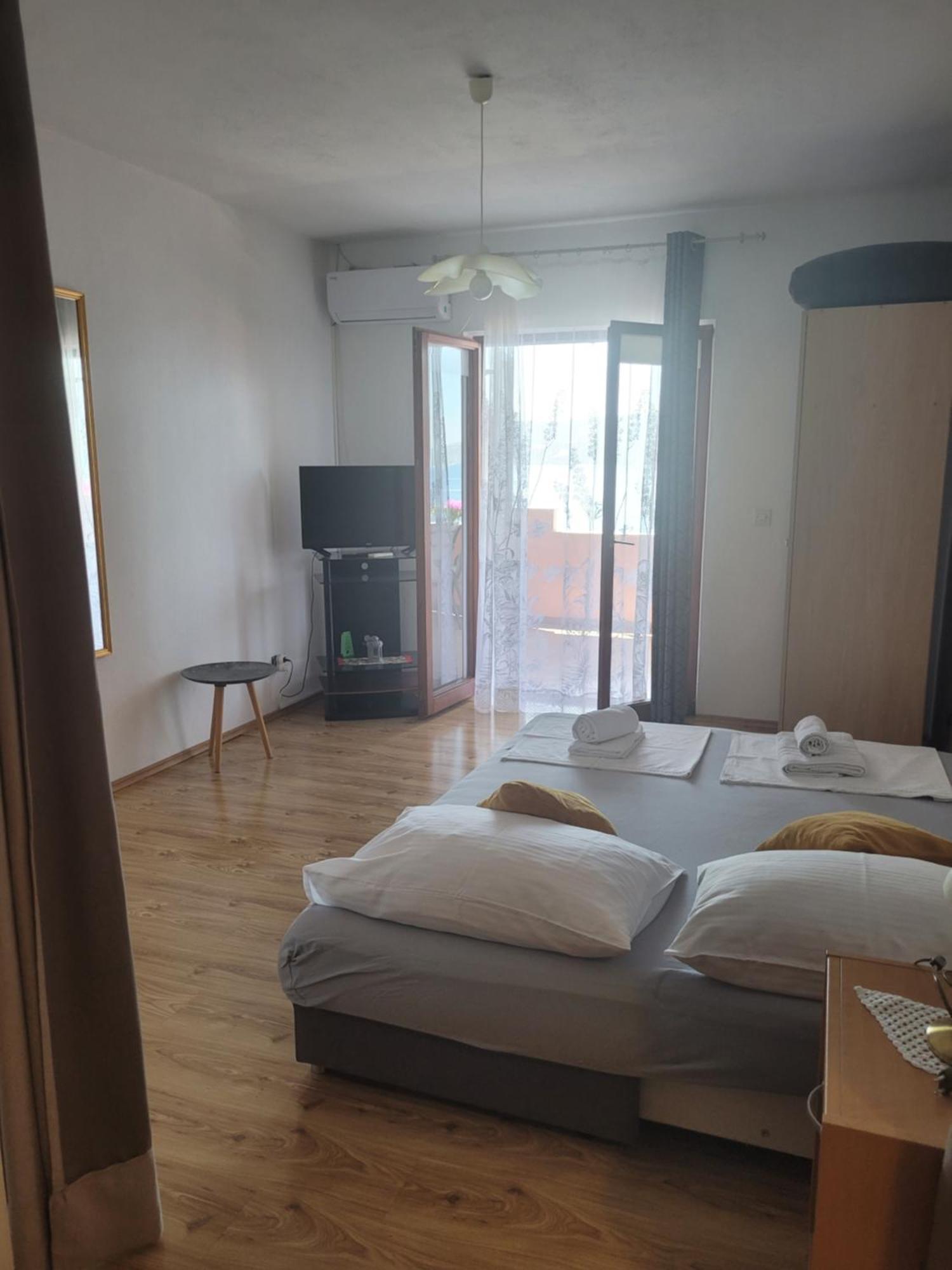 Apartments Coko Omiš Quarto foto