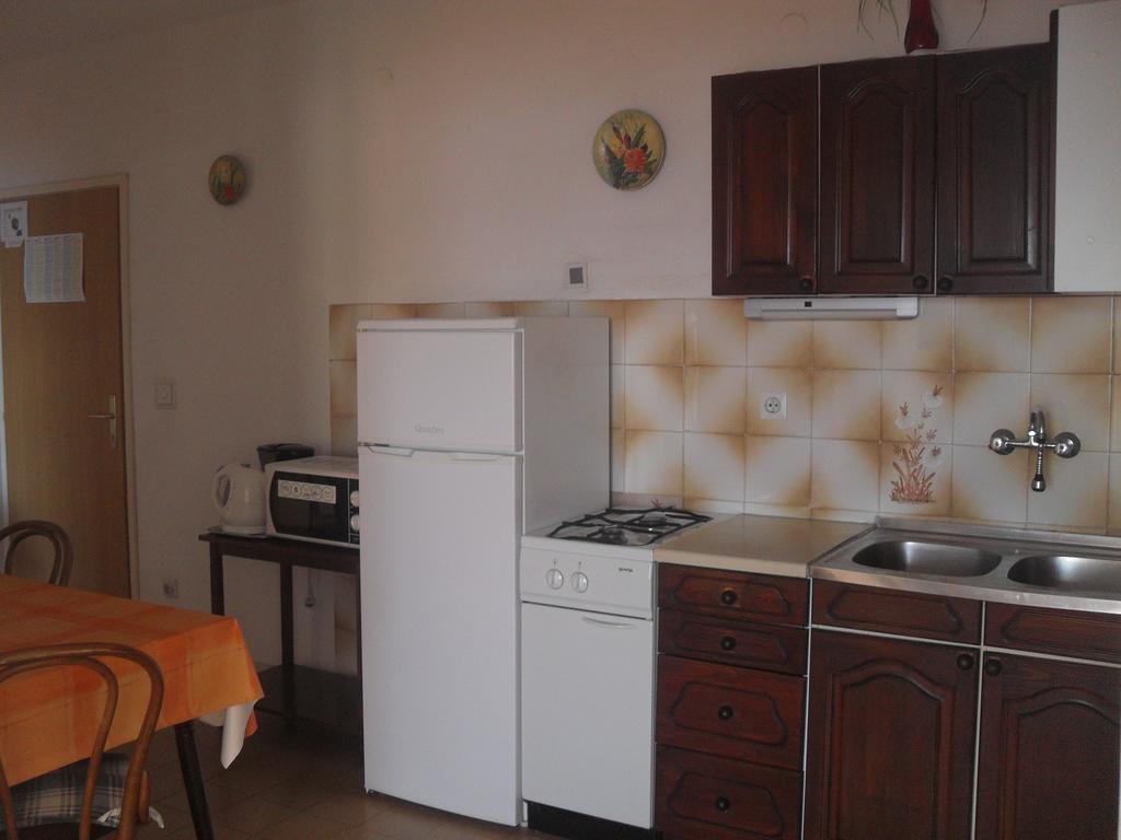 Apartments Coko Omiš Quarto foto