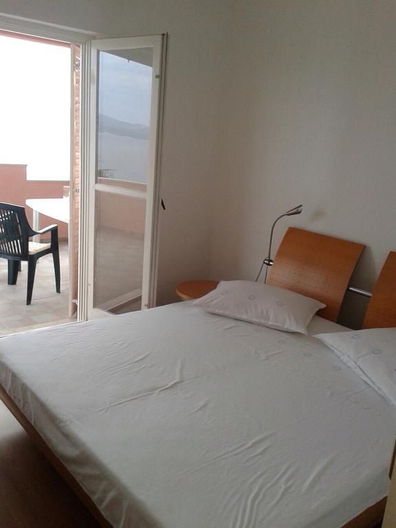 Apartments Coko Omiš Quarto foto