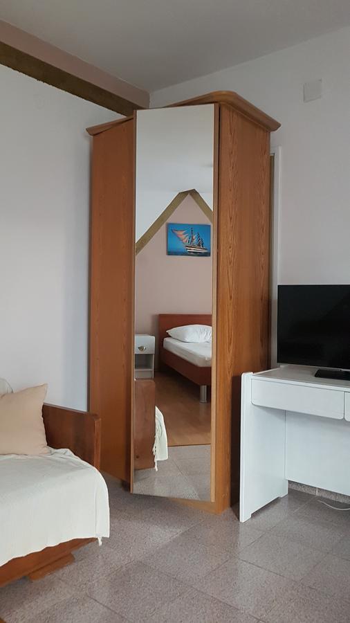 Apartments Coko Omiš Exterior foto