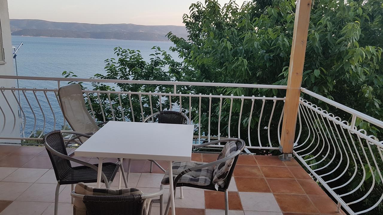 Apartments Coko Omiš Exterior foto